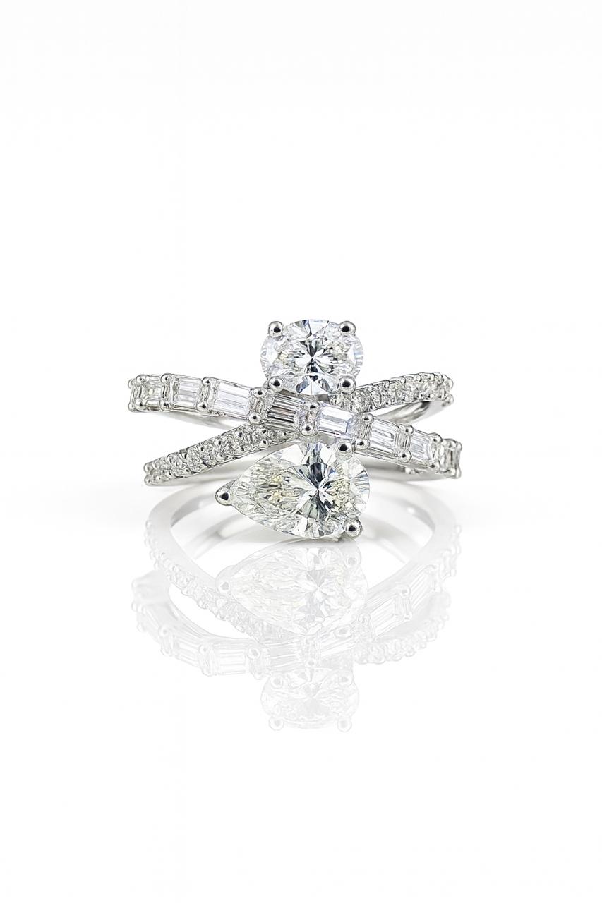 La DiaMantés | Twisted Shank Two-Stone Diamond Ring