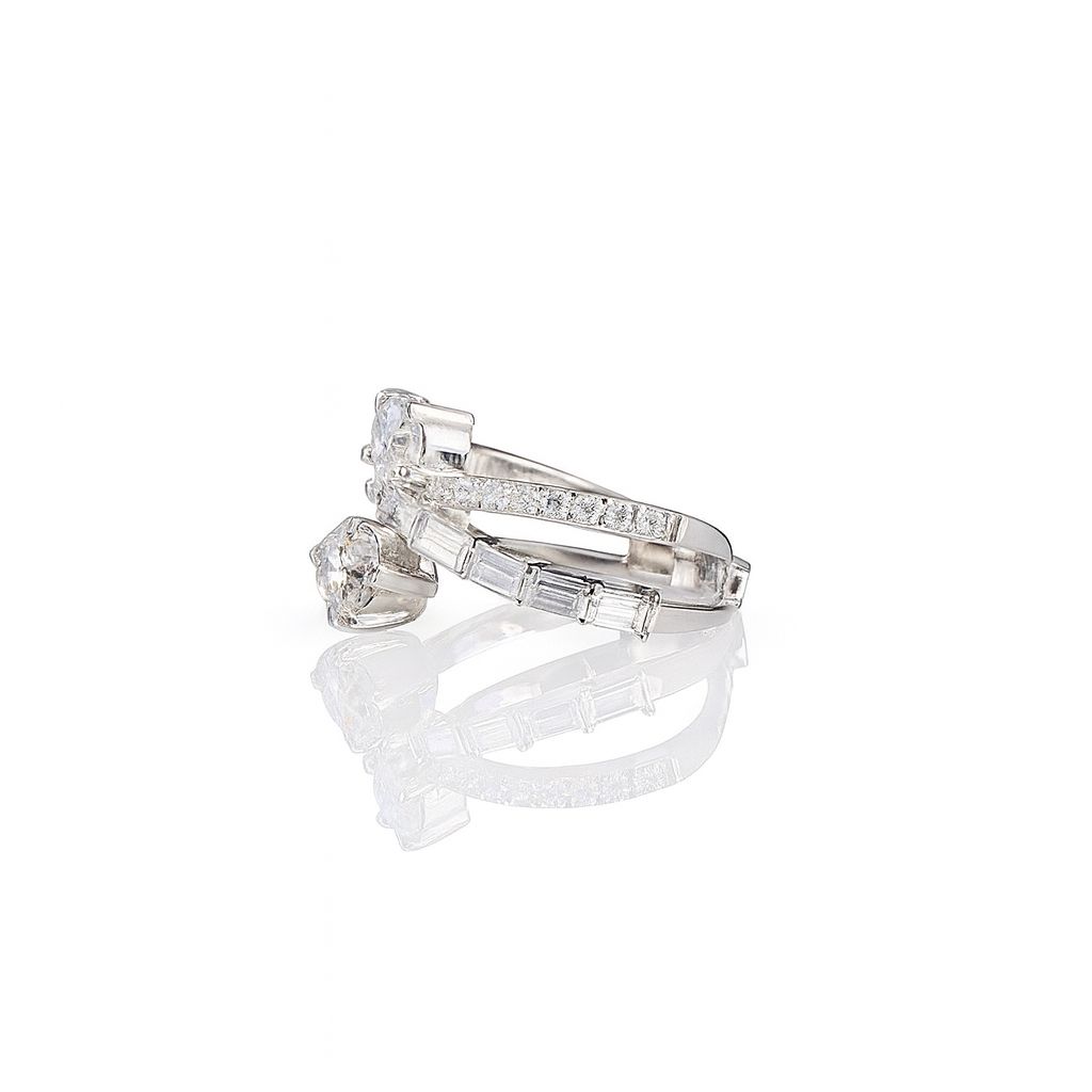 La DiaMantés | Twisted Shank Two-Stone Diamond Ring