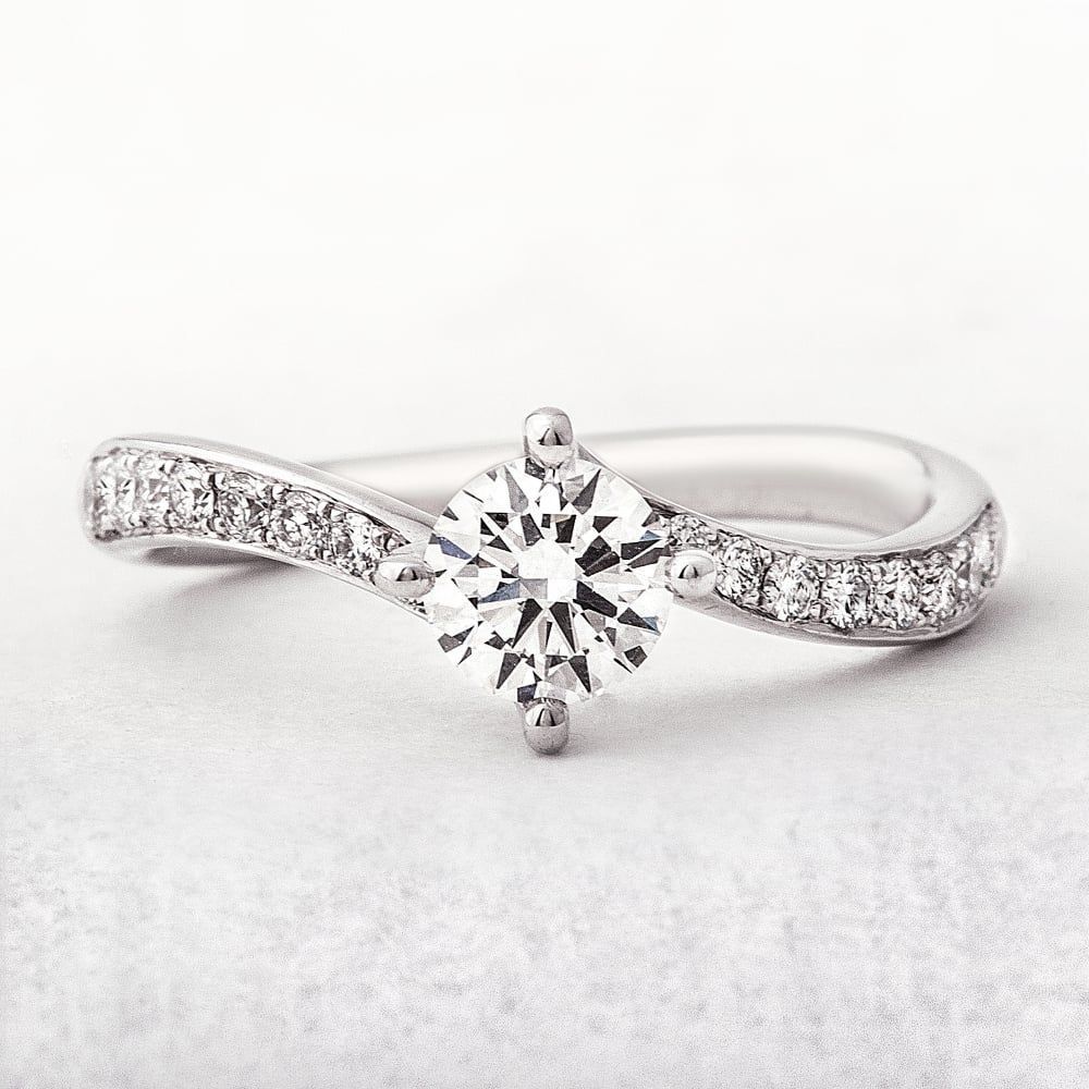 La DiaMantés | Sparkling Infinity Diamond Band