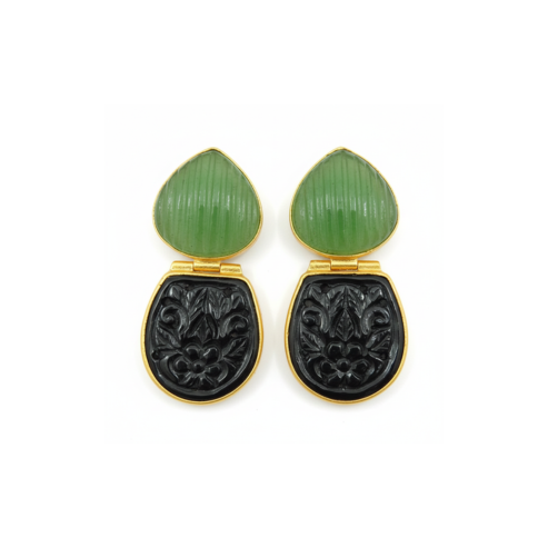 La Diamantes | Green Quartz & Black Onyx Carved Dangler Earrings