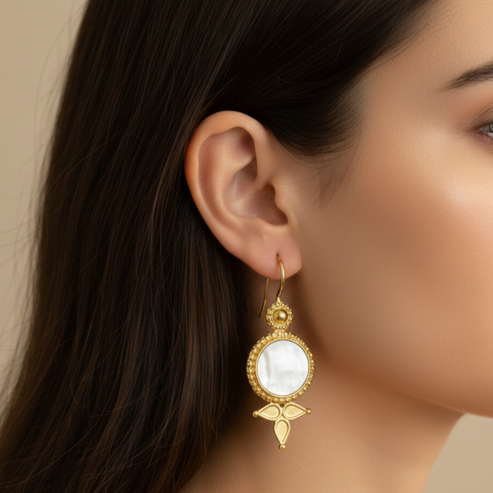La Diamantes | Pearl Aura Medallion Earrings