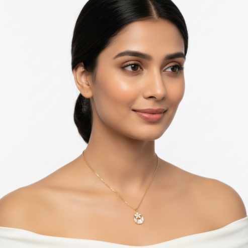 La Diamantes | Luna Petal Mother of Pearl Silver Necklace