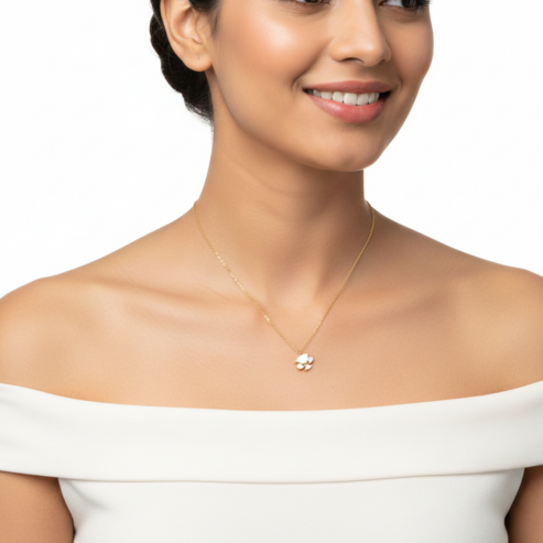 La Diamantes | Pearl Petal Mother of Pearl Silver Necklace