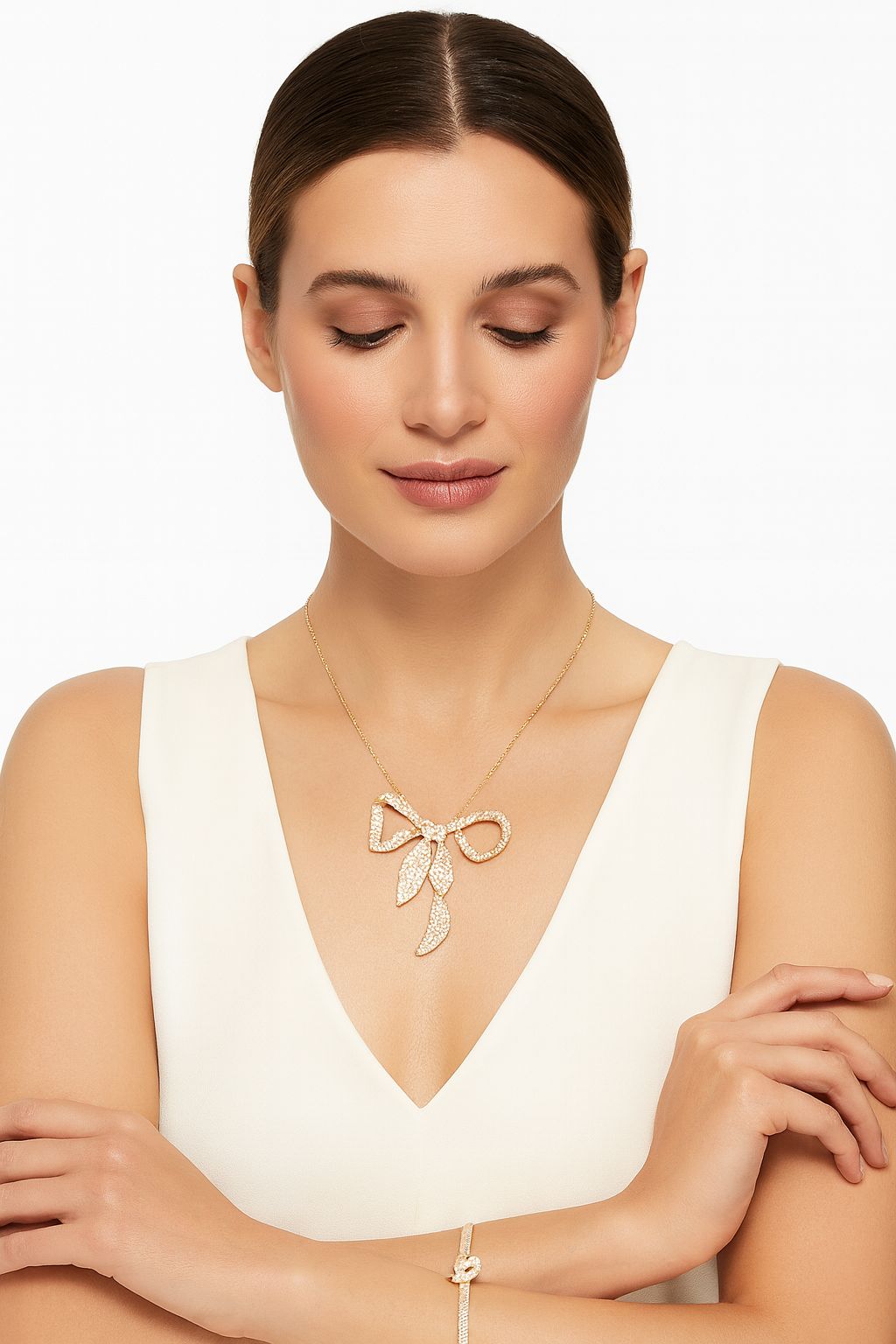 La DiaMantés | The Heavenly Bow Diamond Pendant